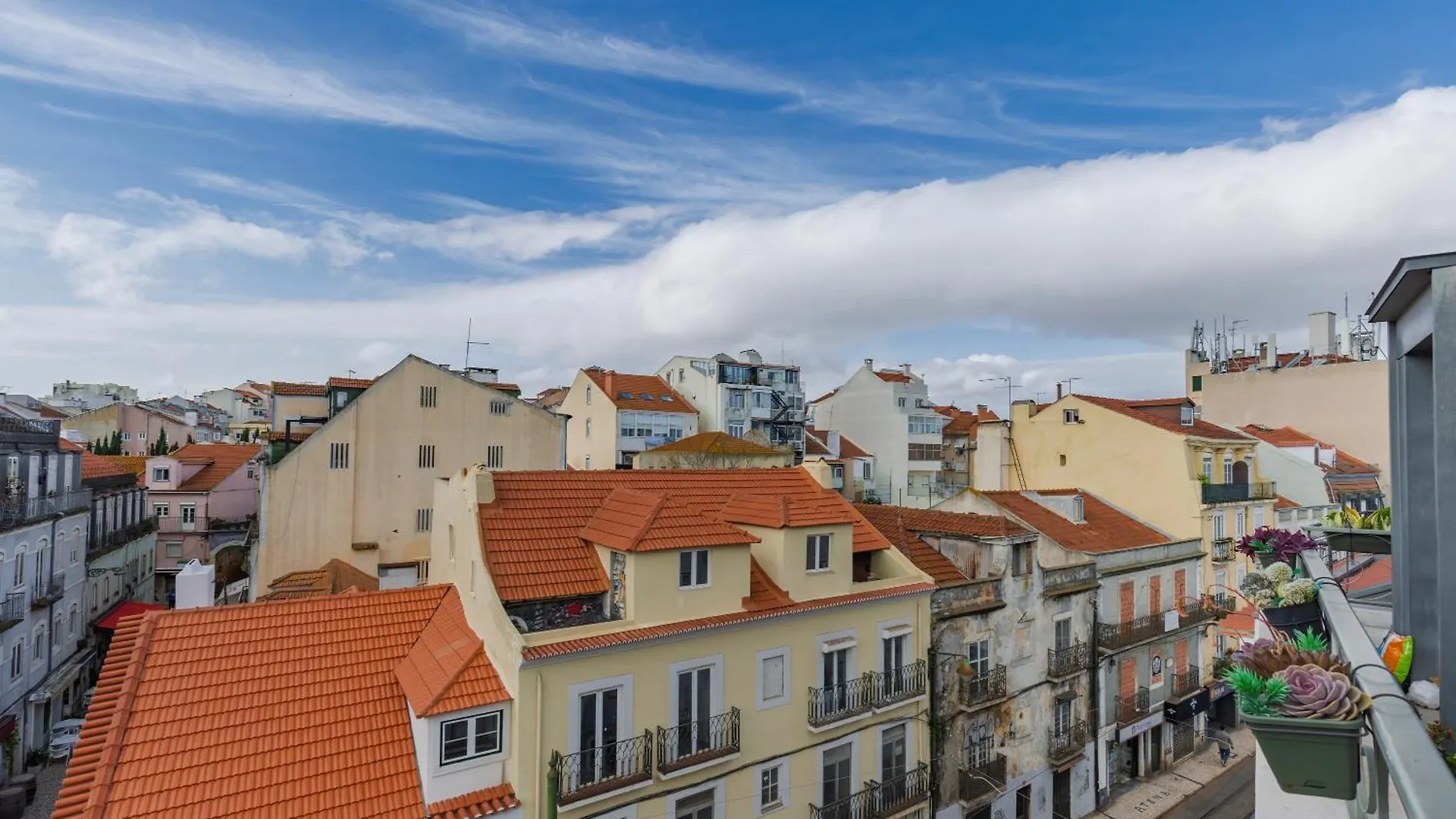 Apartment Trendy Studio In Graca'S Heart By Lovelystay Lisbon Portugal