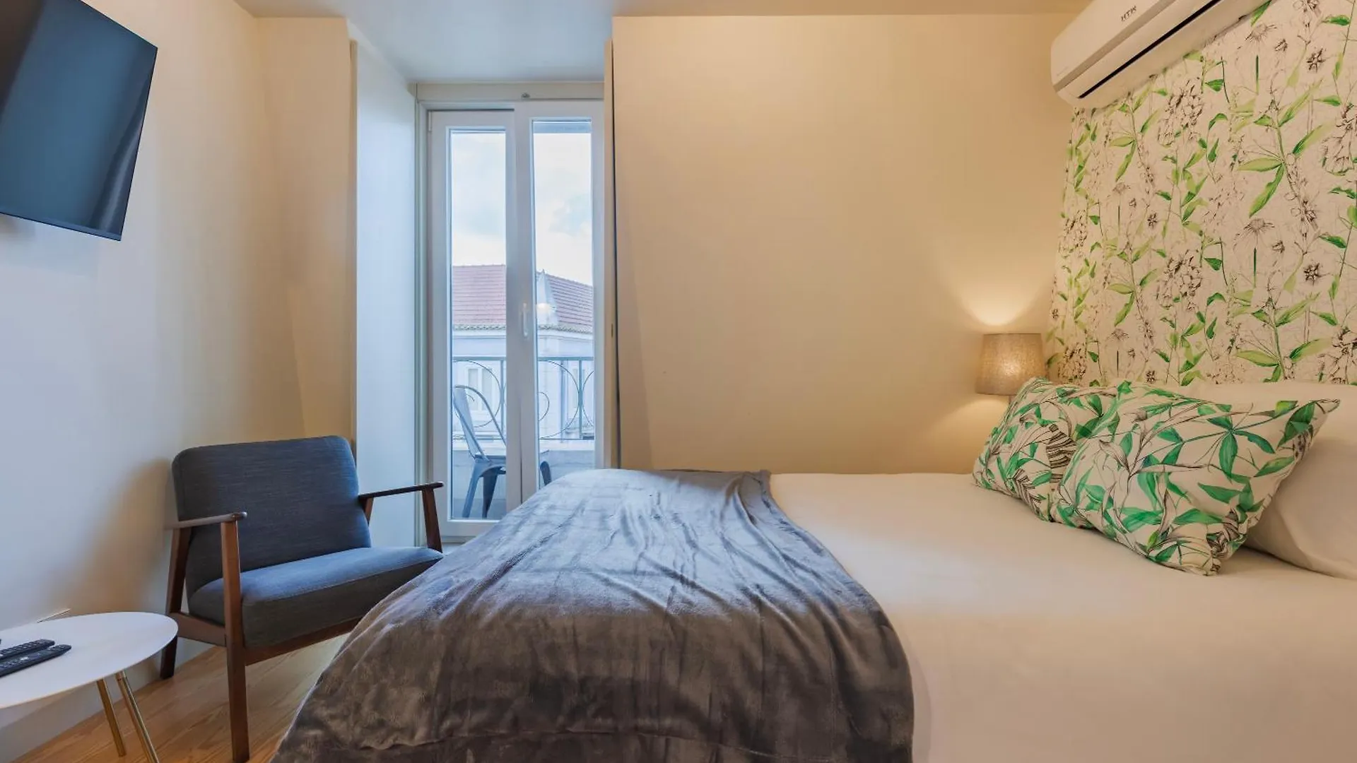 Apartment Trendy Studio In Graca'S Heart By Lovelystay Lisbon