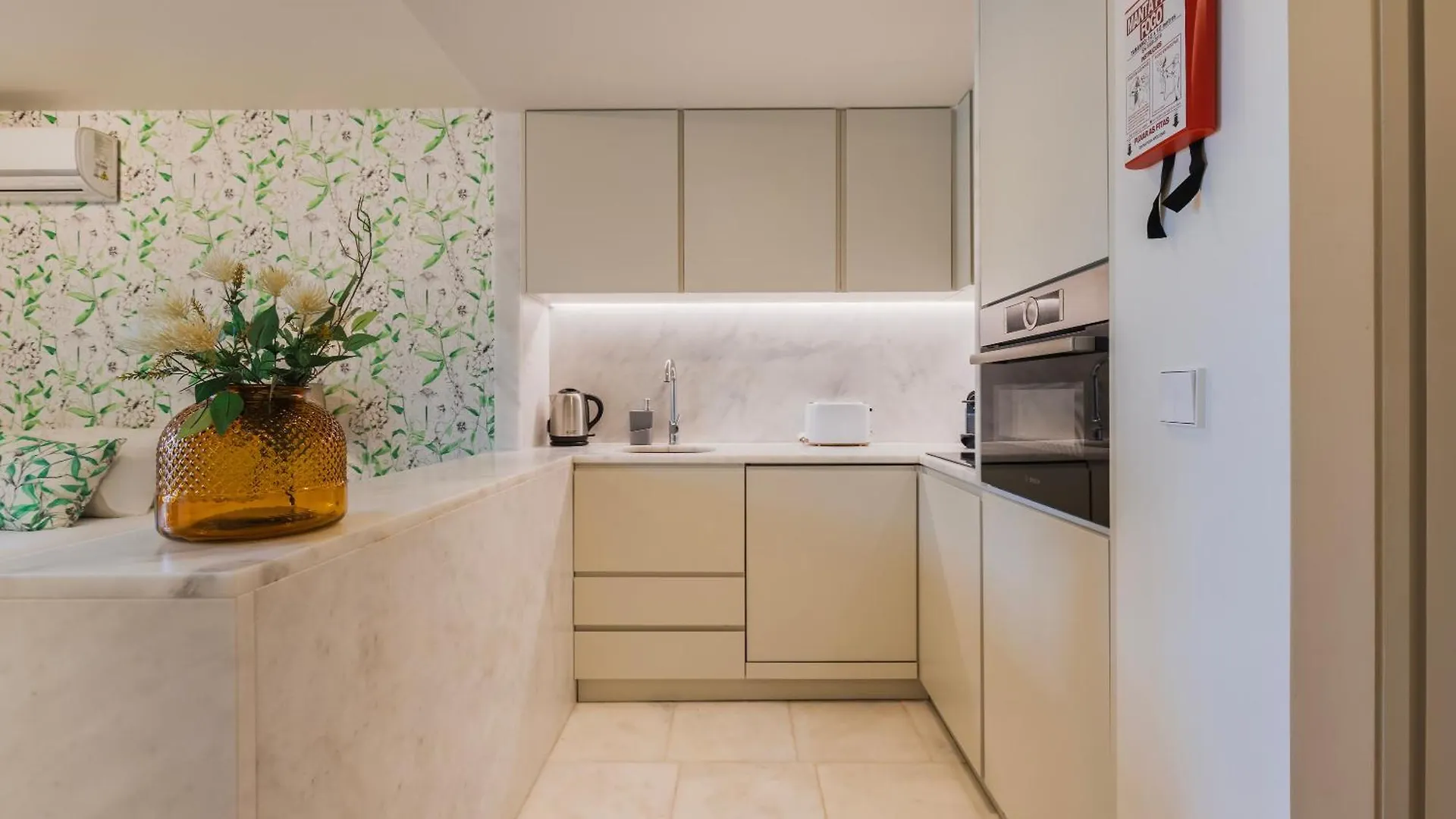 Trendy Studio In Graca'S Heart By Lovelystay Lisbon 0*,